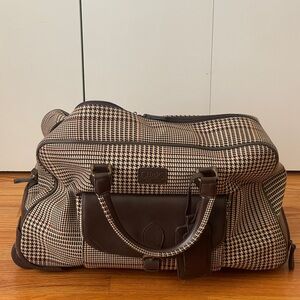 Chaps vintage rolling duffel bag for men & women